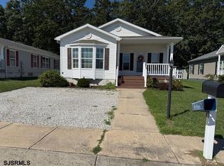 60 Pinetree Ln, Mays Landing, NJ 08330