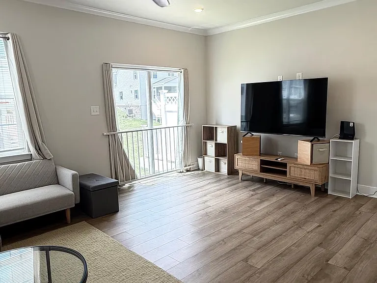1235 Greylock Ln — Photo 12