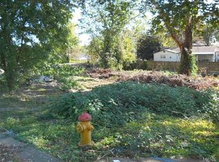 2 Cedar Ln, SAINT LOUIS, MO
