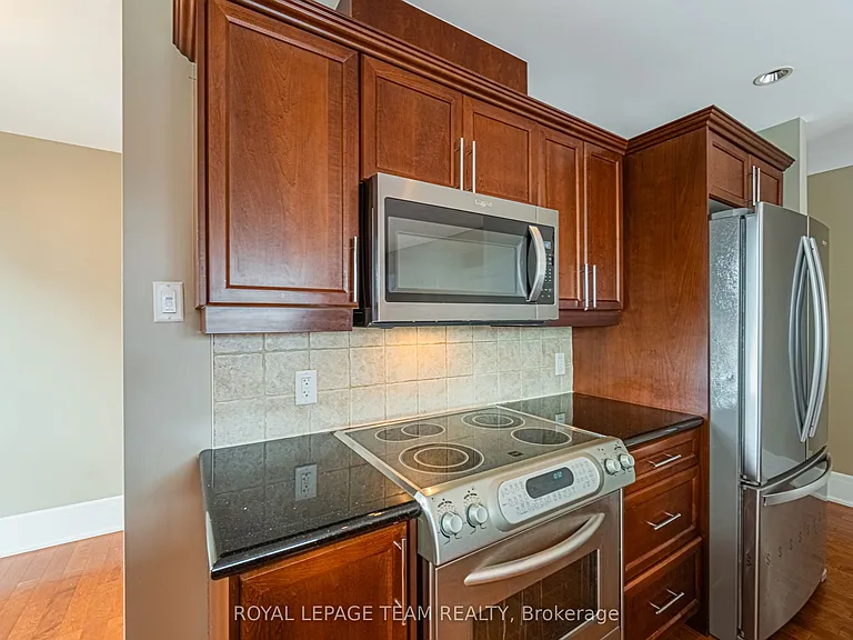 700 Sussex Dr #601 — Photo 8