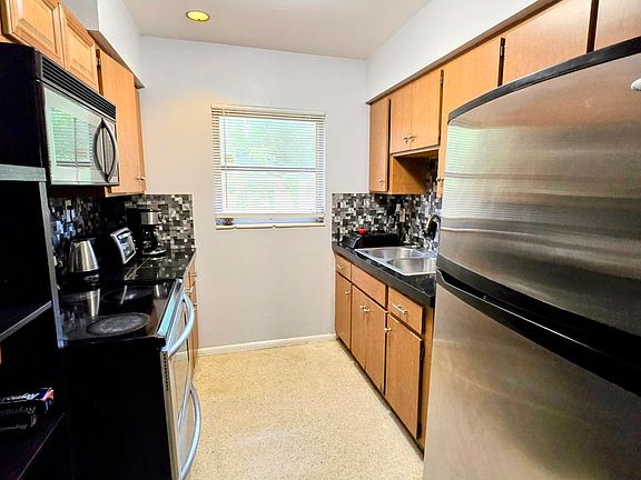 3rd image of 5125 David Ave #C