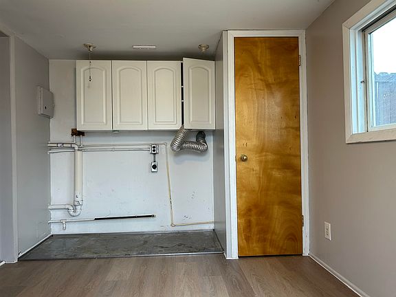 3rd image of 2023 Margaret Dr