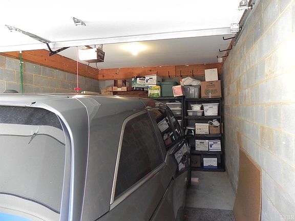 5th image of 605 Wyndhurst Dr APT 303