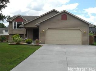 10428 Crane St NW, Coon Rapids, MN 55433
