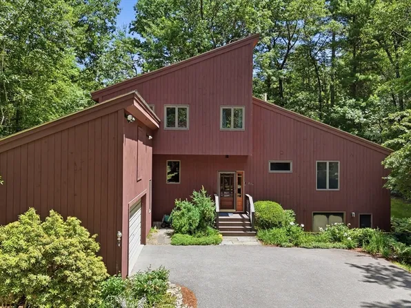 297 Reedy Meadow Rd, Groton, MA 01450
