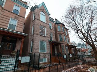1807 W School St APT 2, Chicago, IL 60657