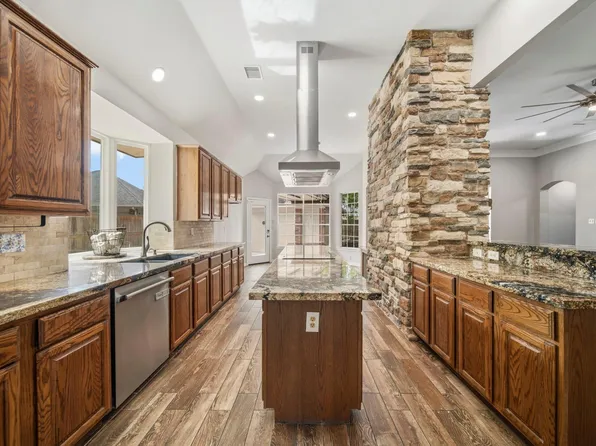 6714 Morningside Dr, Sugar Land, TX 77479