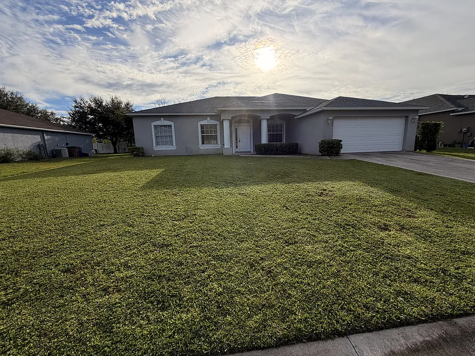 2753 Nature Pointe Loop