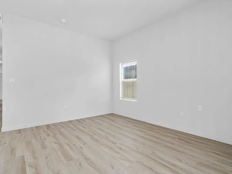 9725 Kerr St #A — Photo 5