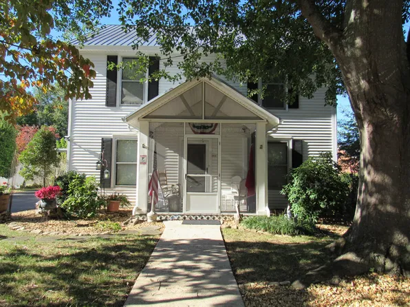 611 E Grundy St, Tullahoma, TN 37388