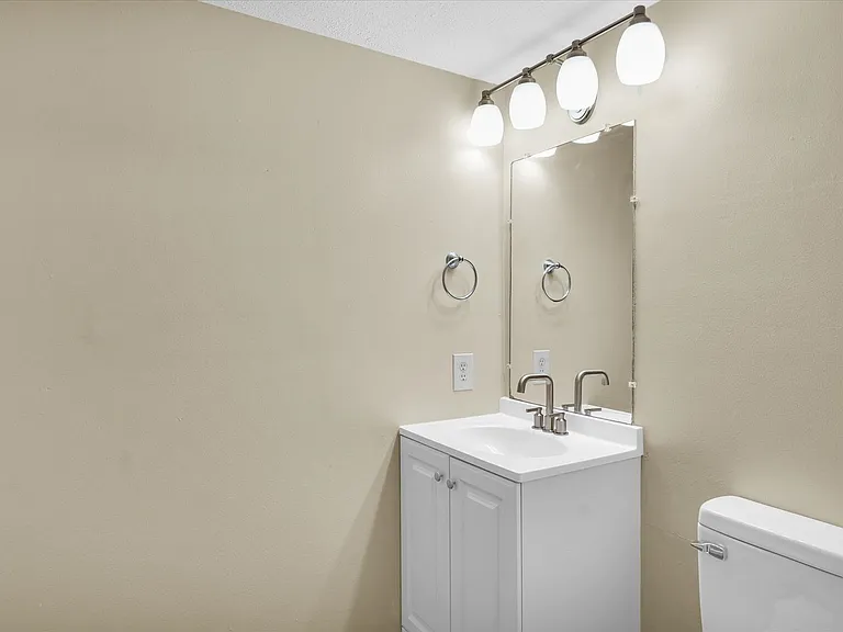 2208 Todd Dr — Photo 31