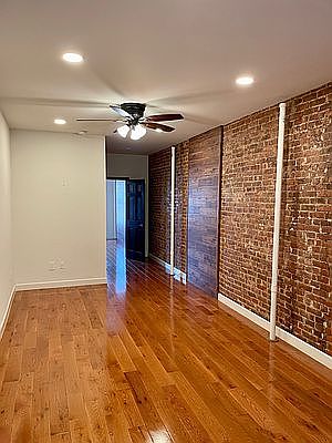 3rd image of 225 Franklin St #4R