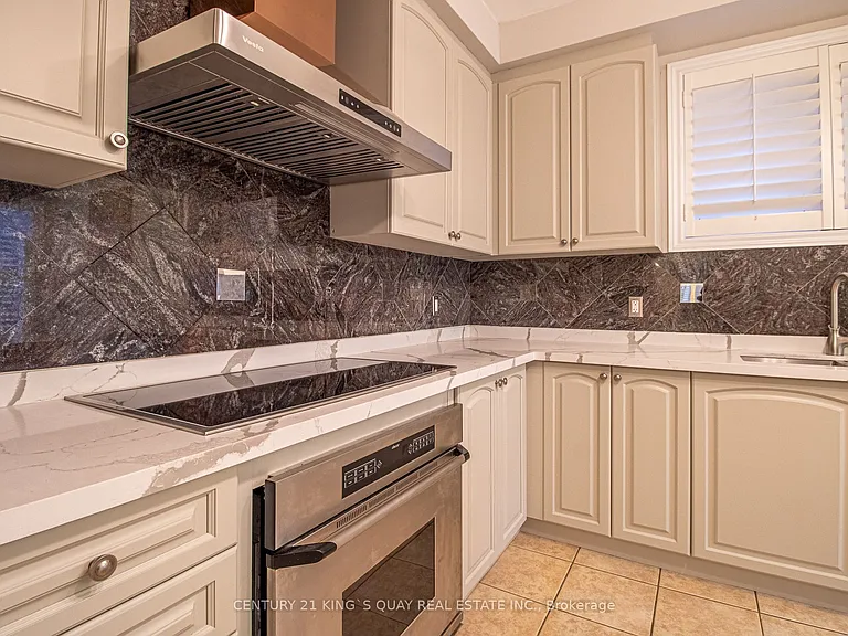 6 Messina Ave — Photo 22