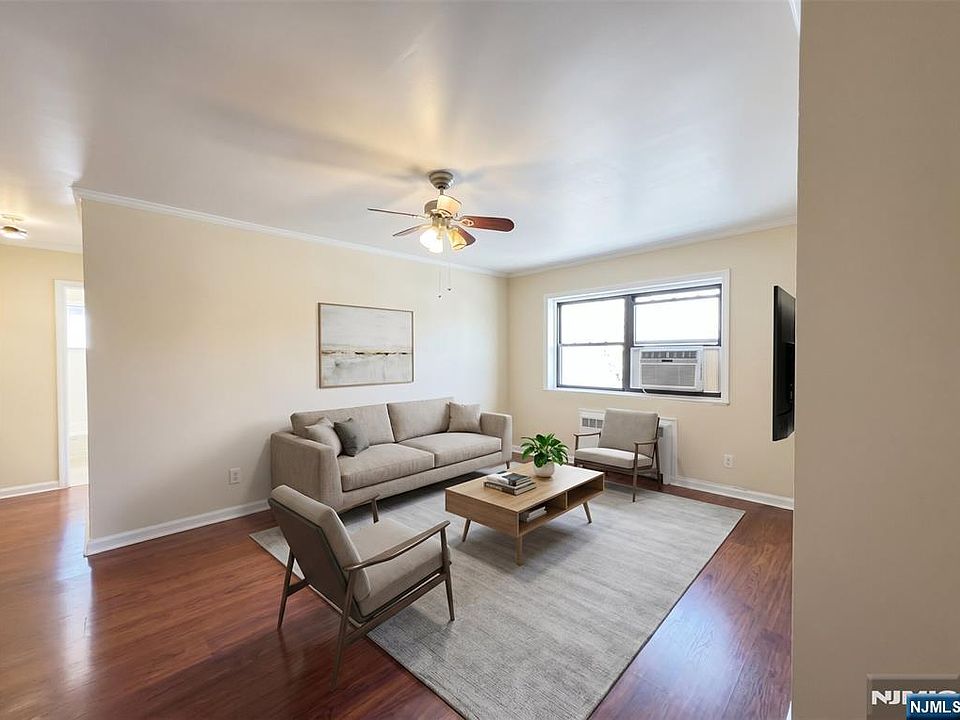 1st image of 420 Fairview Ave APT 1F