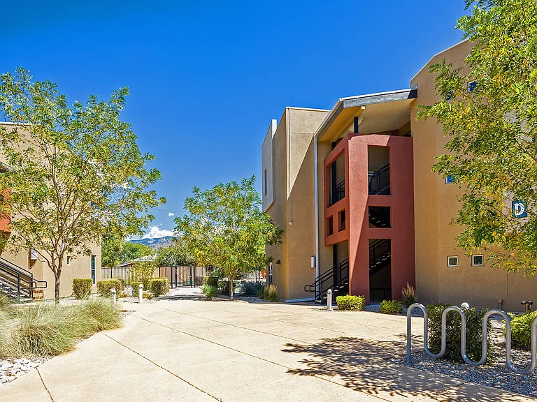 ABQ Uptown Apartments — Photo 17