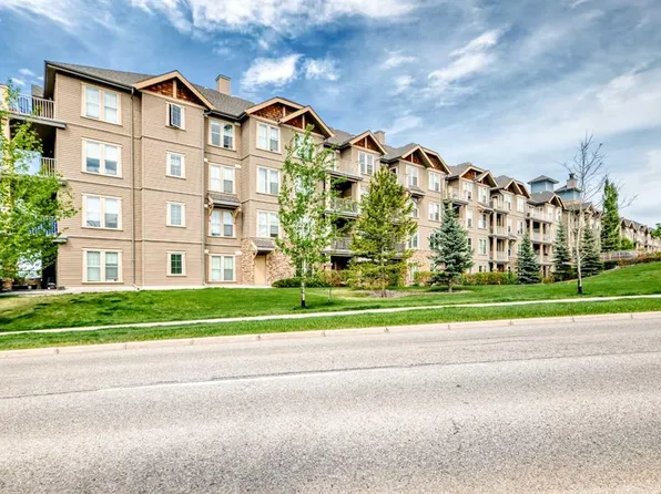 207 W Sunset Dr #111, Cochrane, AB T4C 0H7