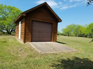 3058 Austin Colony Rd, Wallis, TX 77485