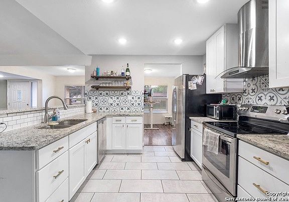 2nd image of 11926 HOLM OAKS DR