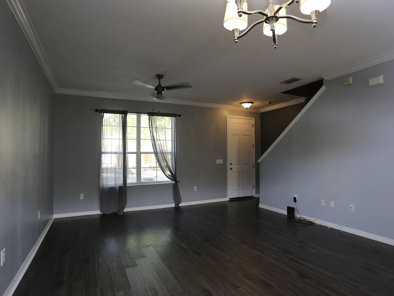 2 bed, 2.5 bath, 1367 sqft, $2,150 — Photo 3