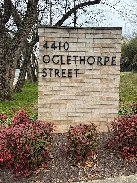 4410 Oglethorpe St #402