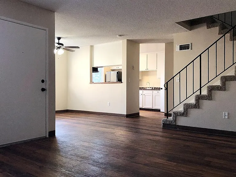 East Orange Village Apartments — Photo 39