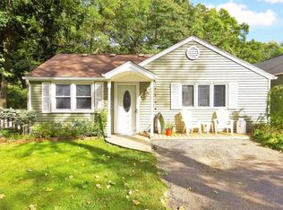 23479 Lake Shore Dr, Gobles, MI 49055