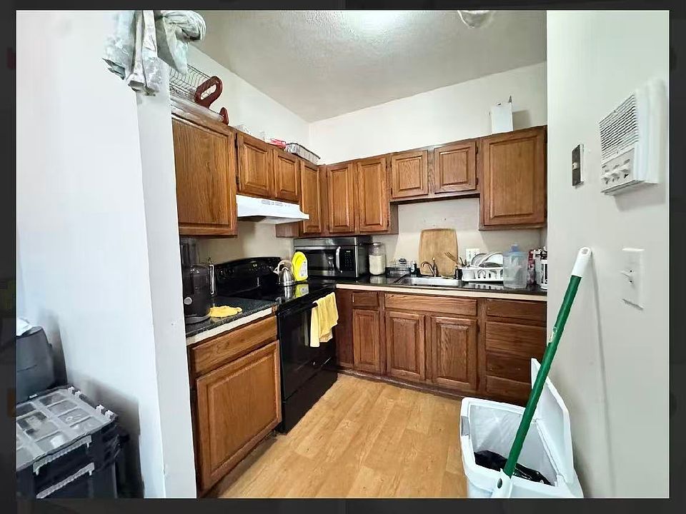 1st image of 751 Broadway #202