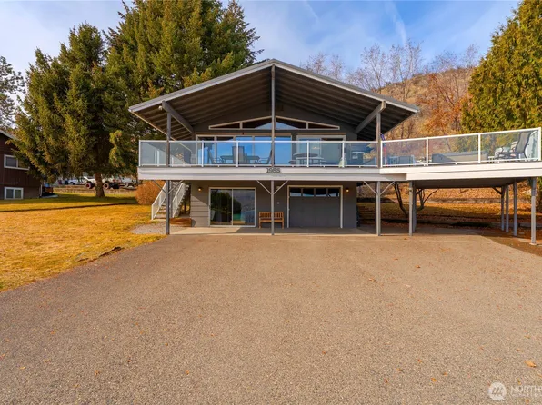 1955 S Lakeshore Rd, Chelan, WA 98816