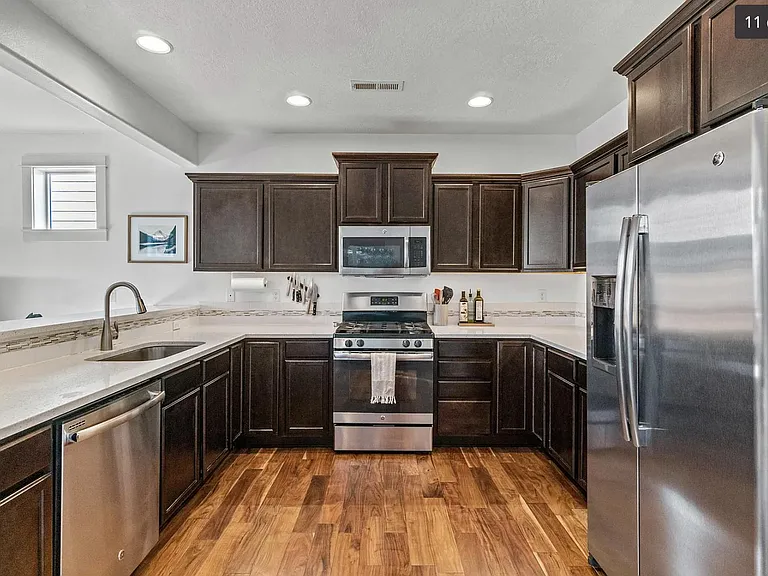 20240 Brumby Ln — Photo 18