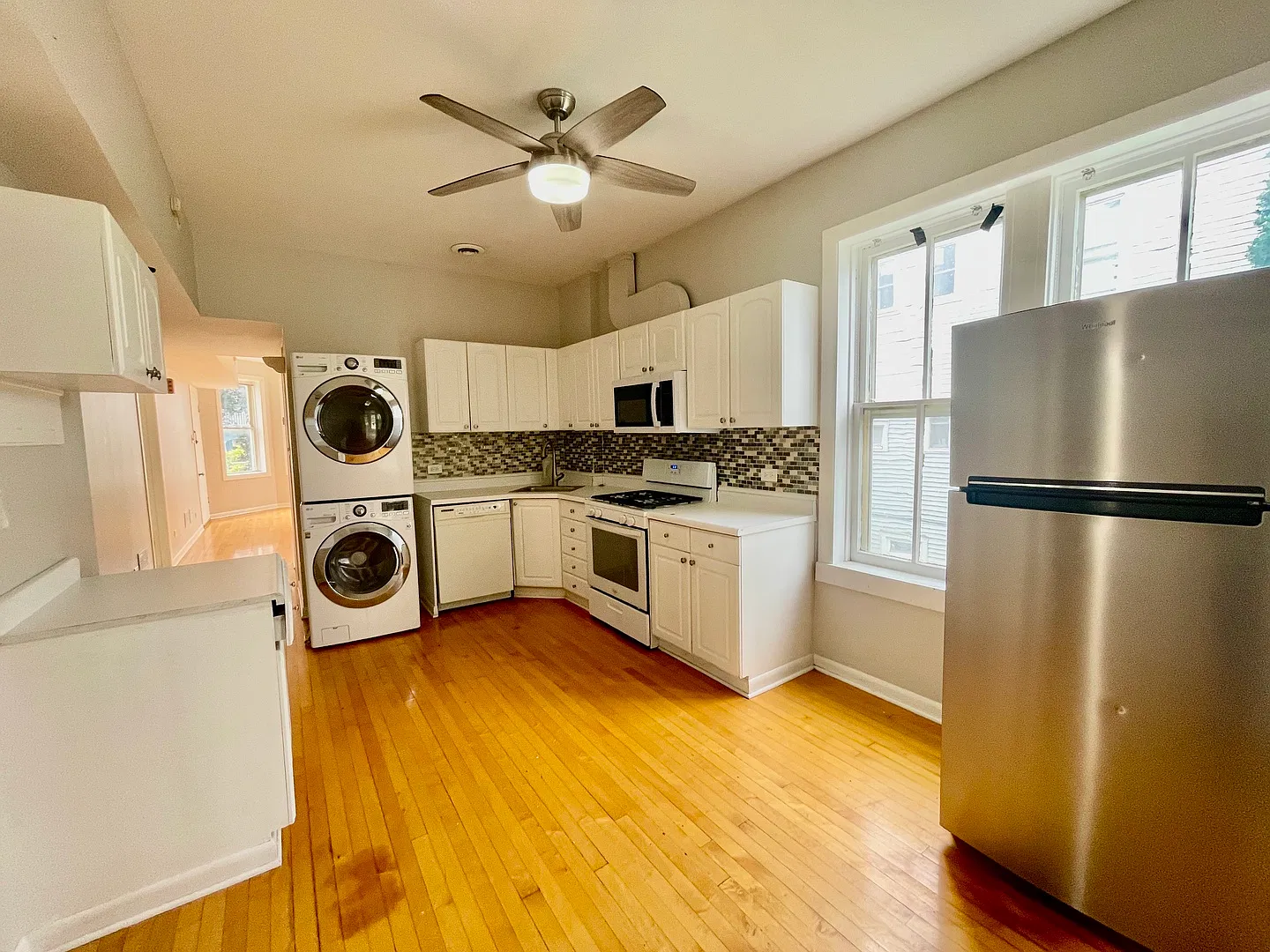 2 bed, $1,800 — Photo 4