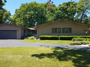 454 Park St, Burlington, IL 60109