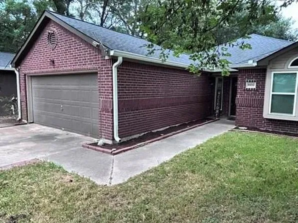 600 Spruce Dr, Conroe, TX 77302