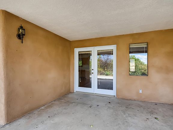 4th image of 8 Avelina Ln