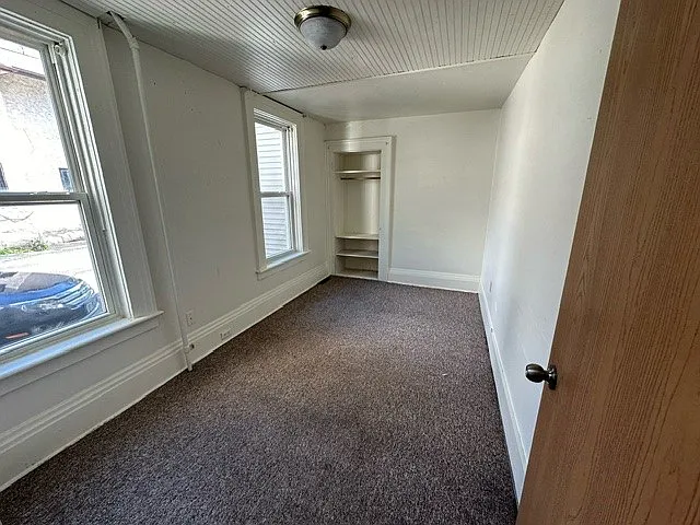 133 S Cottage St — Photo 6