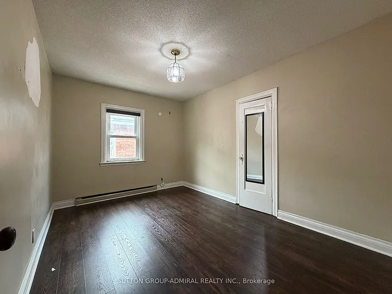 1188 Avenue Rd #4 — Photo 5