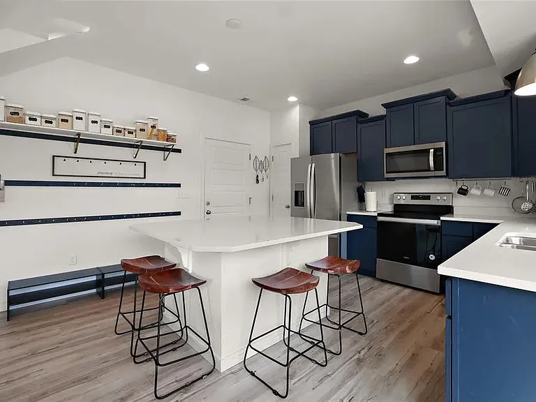 9135 Baltin Ct — Photo 14