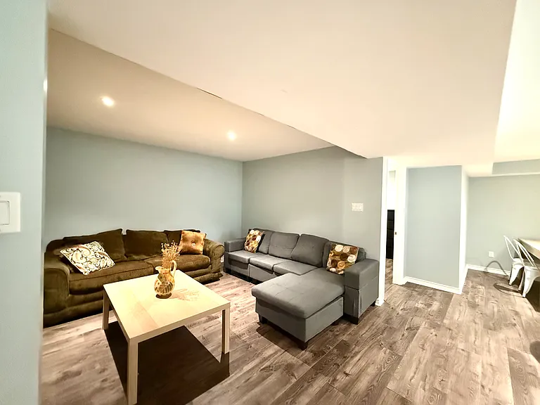 19 Patricia St #L — Photo 3