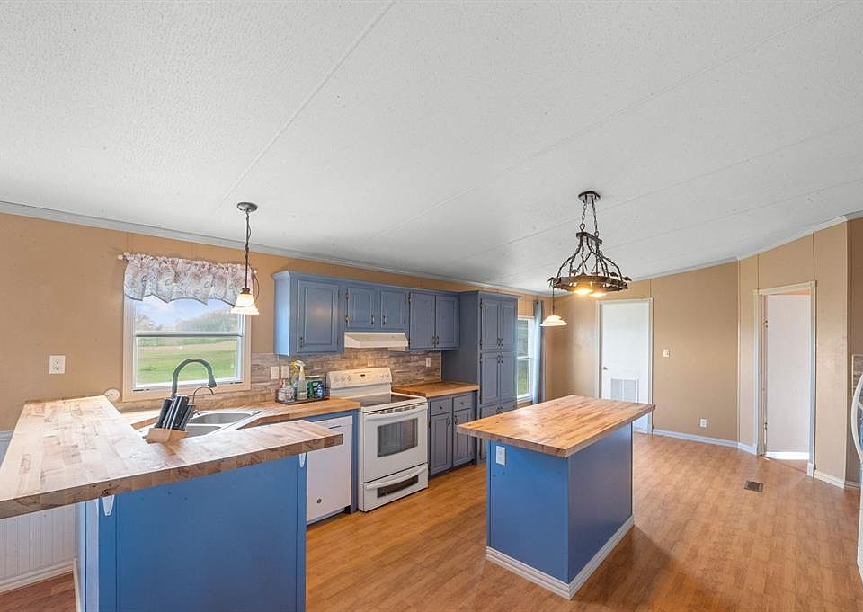 1st image of 1481 Stone Hills Dr