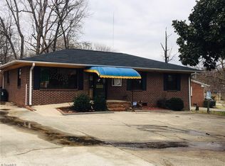 1914 Darlington Pl, Greensboro, NC 27405