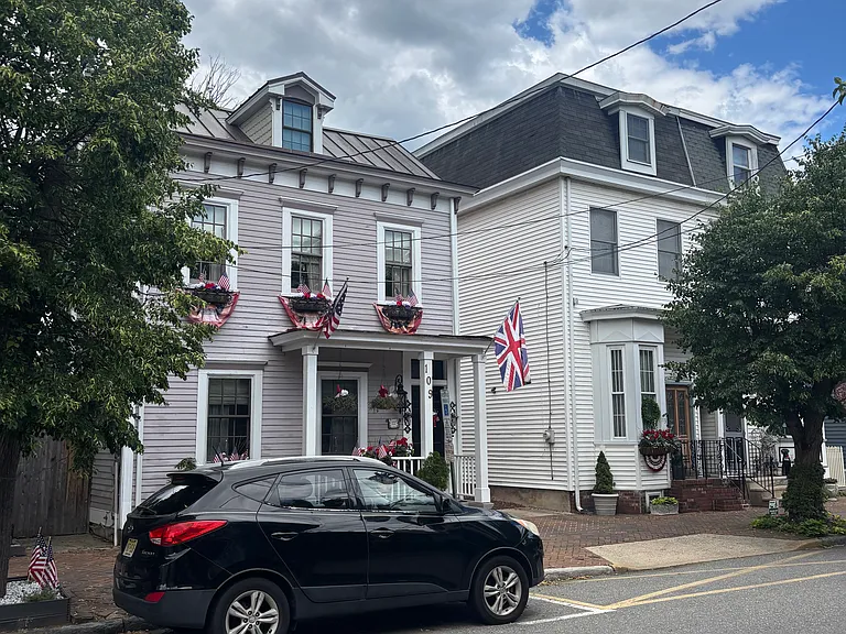 102 E Union St — Photo 24