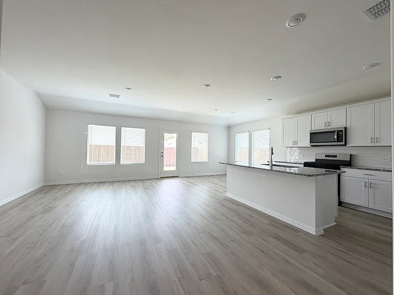 2625 Grand Teton Dr — Photo 8