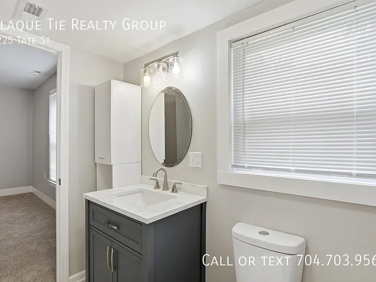 2225 Tate St — Photo 22