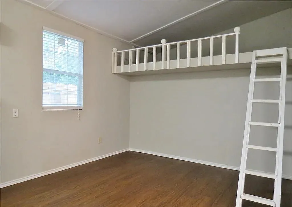 333 East Torrey Street - B — Photo 3