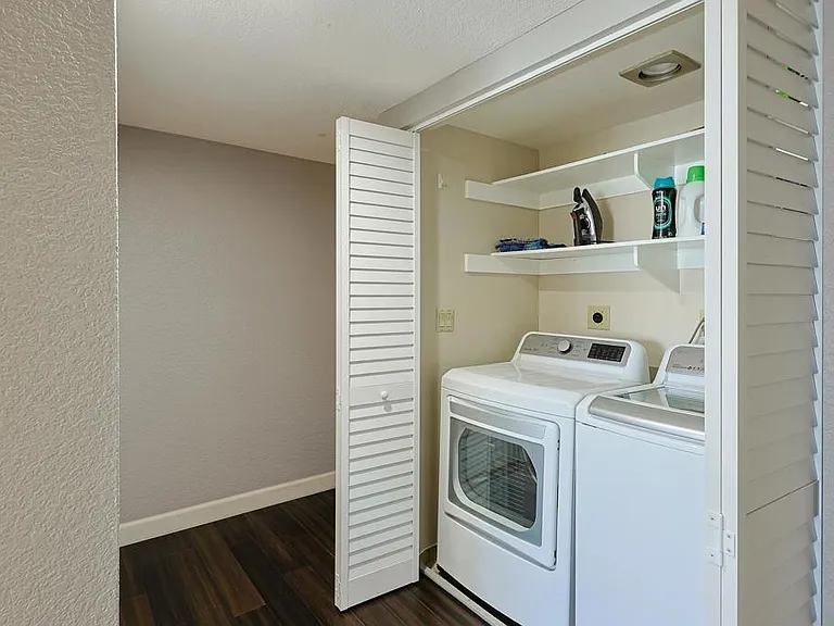 68 Montego Ct — Photo 18