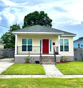 322 Wallace Dr, New Orleans, LA, 70122