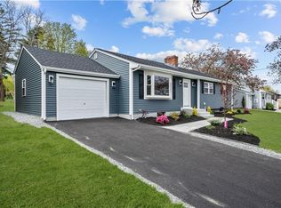51 Arrowhead Ln, Portsmouth, RI 02871