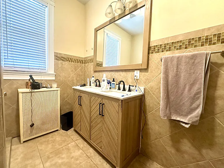 1433 W Foster Ave — Photo 19