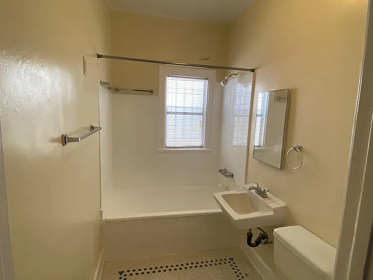 1805 N Kingsley Dr — Photo 20