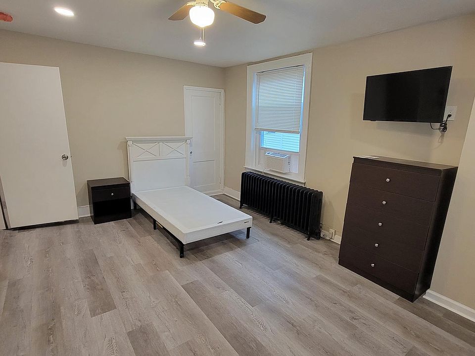 2nd image of 1507 68th Ave #2R