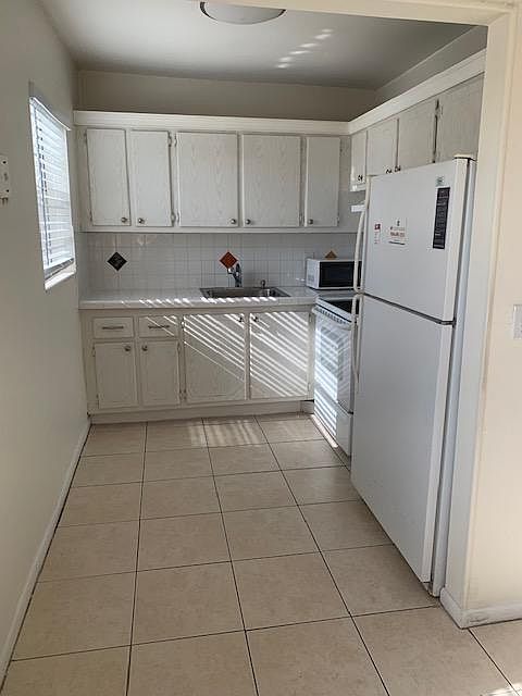 1st image of 288 Coventry E #288
